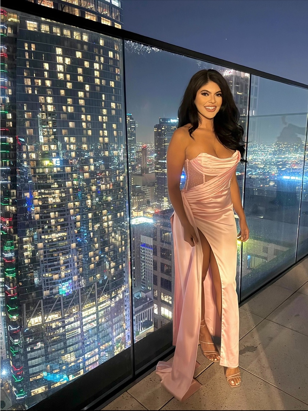 Elegant Blush Pink Satin Evening Gown with Side Slit